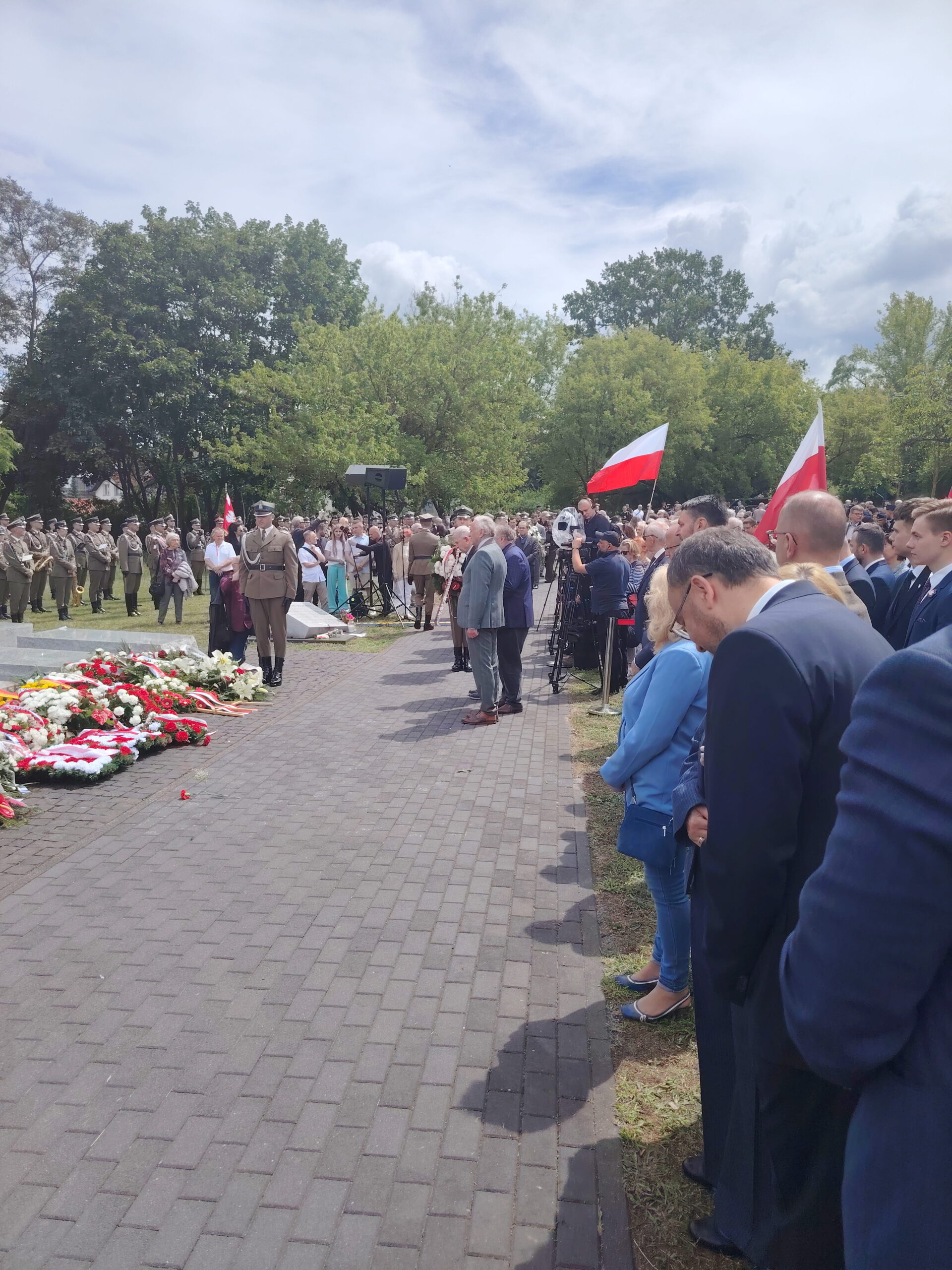Uroczystość przed Pomnikiem Rzezi Wołyńskiej