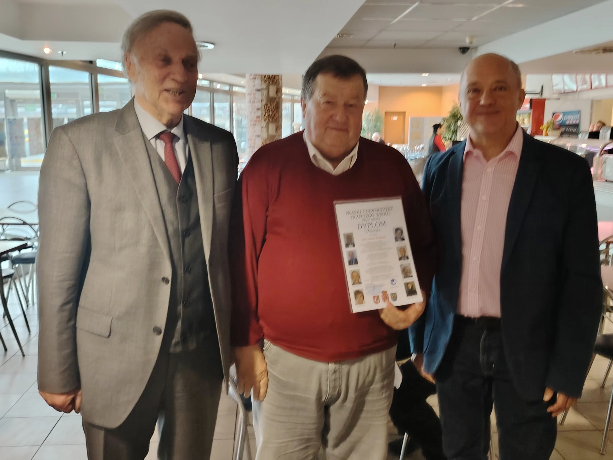 Spotkanie wielkanocne i wręczenie dyplomów – zdjęcie 32