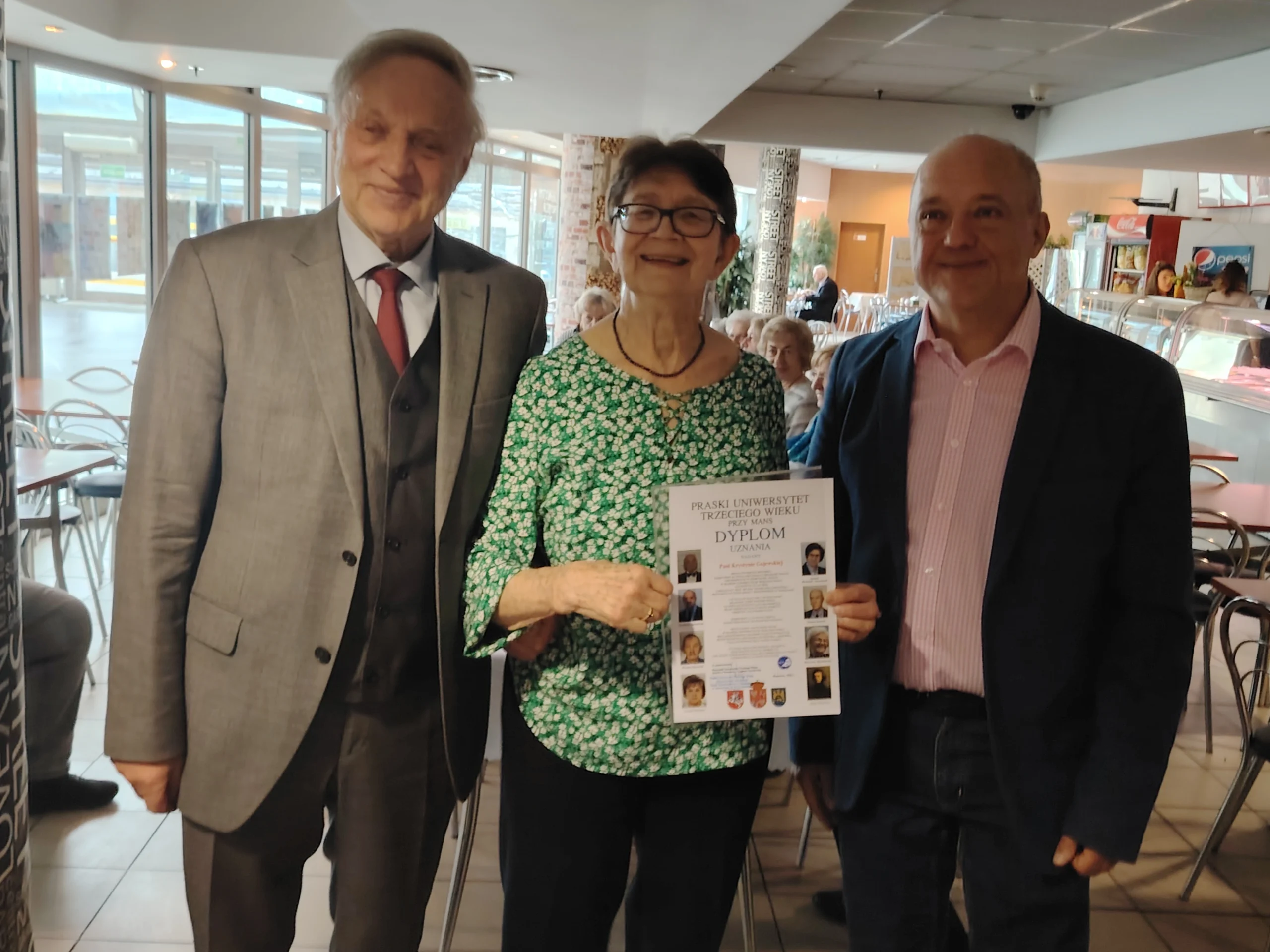 Spotkanie wielkanocne i wręczenie dyplomów – zdjęcie 33