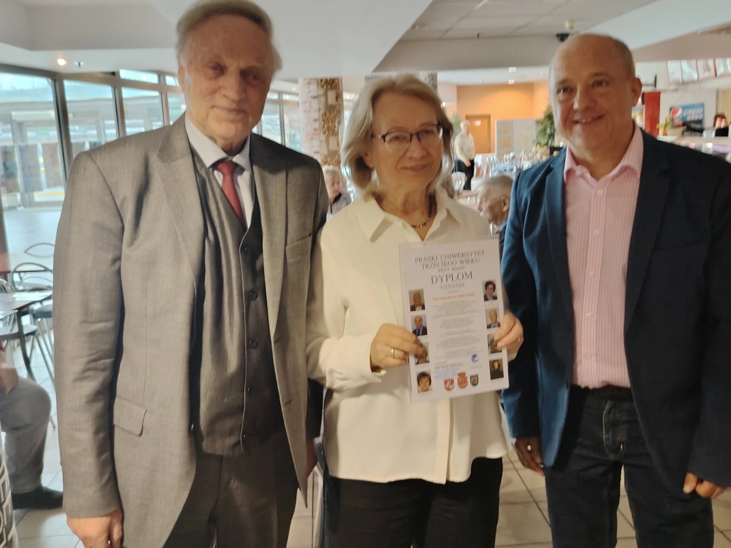 Spotkanie wielkanocne i wręczenie dyplomów – zdjęcie 34