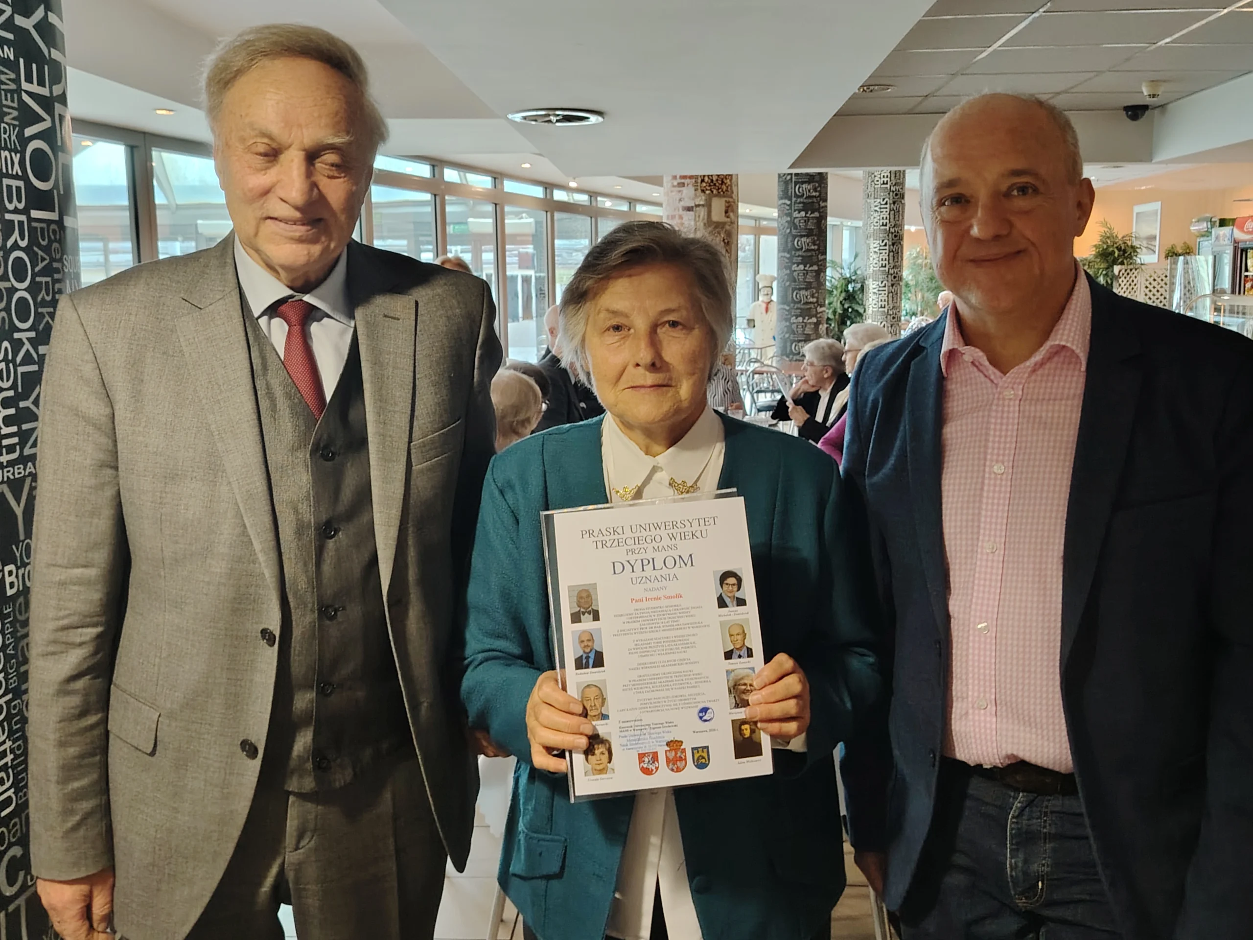 Spotkanie wielkanocne i wręczenie dyplomów – zdjęcie 20