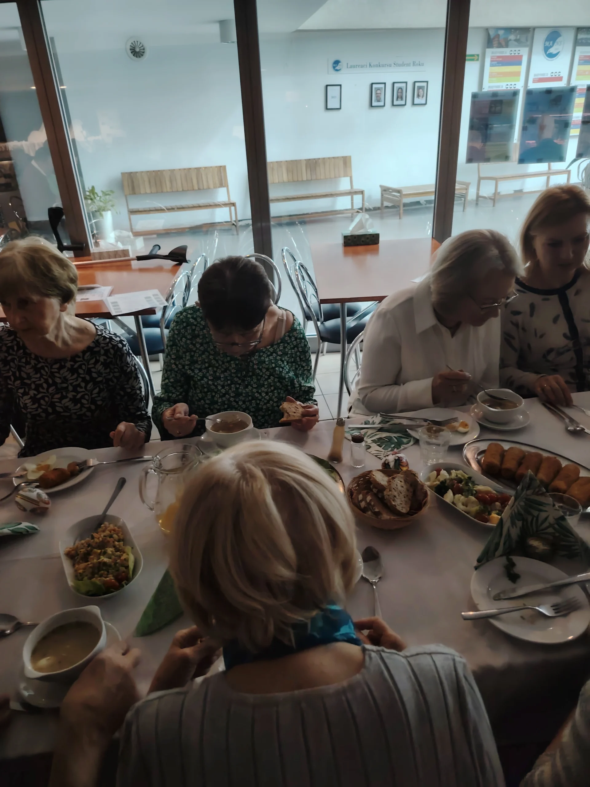 Spotkanie wielkanocne i wręczenie dyplomów – zdjęcie 27
