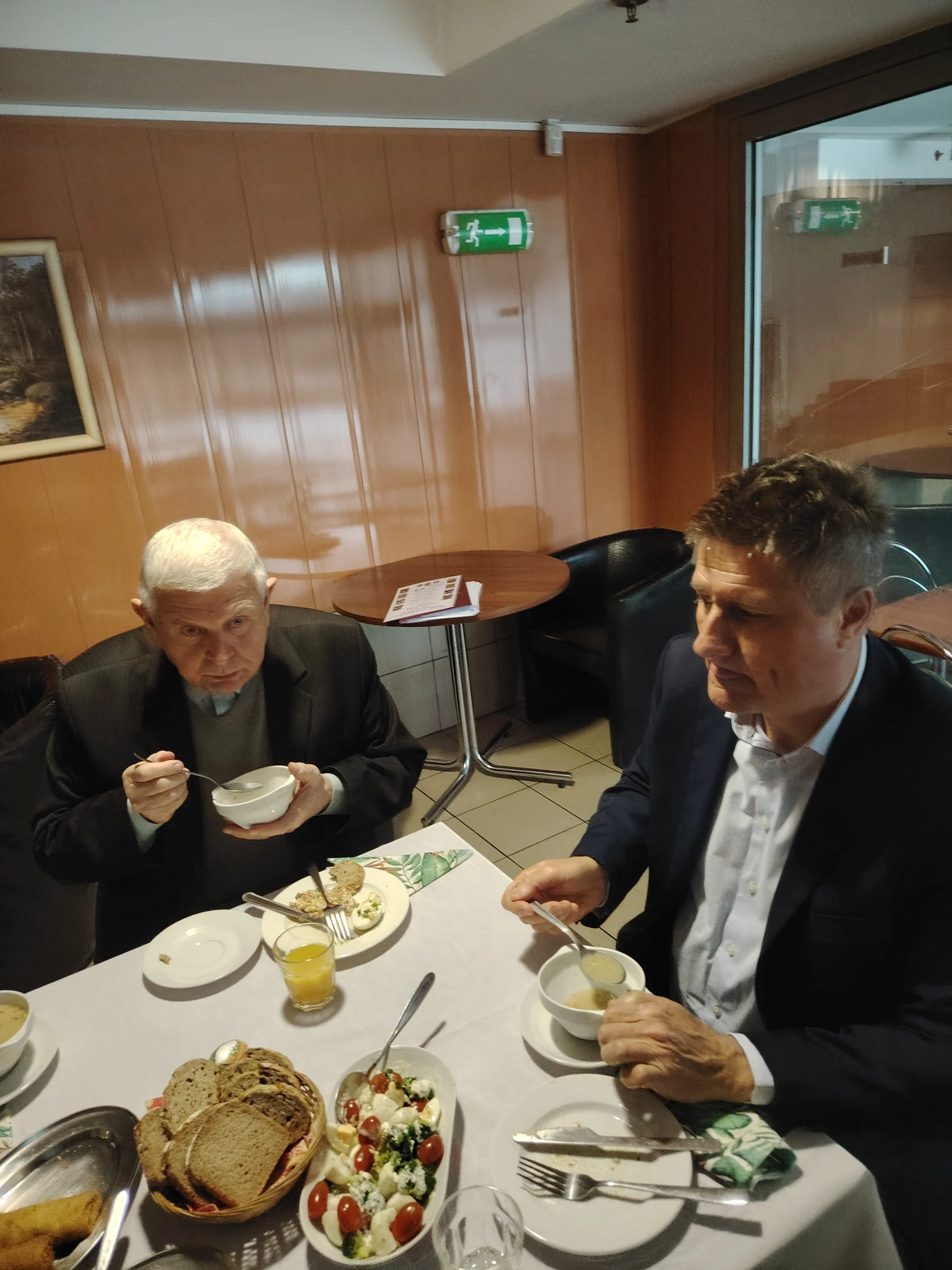 Spotkanie wielkanocne i wręczenie dyplomów – zdjęcie 16