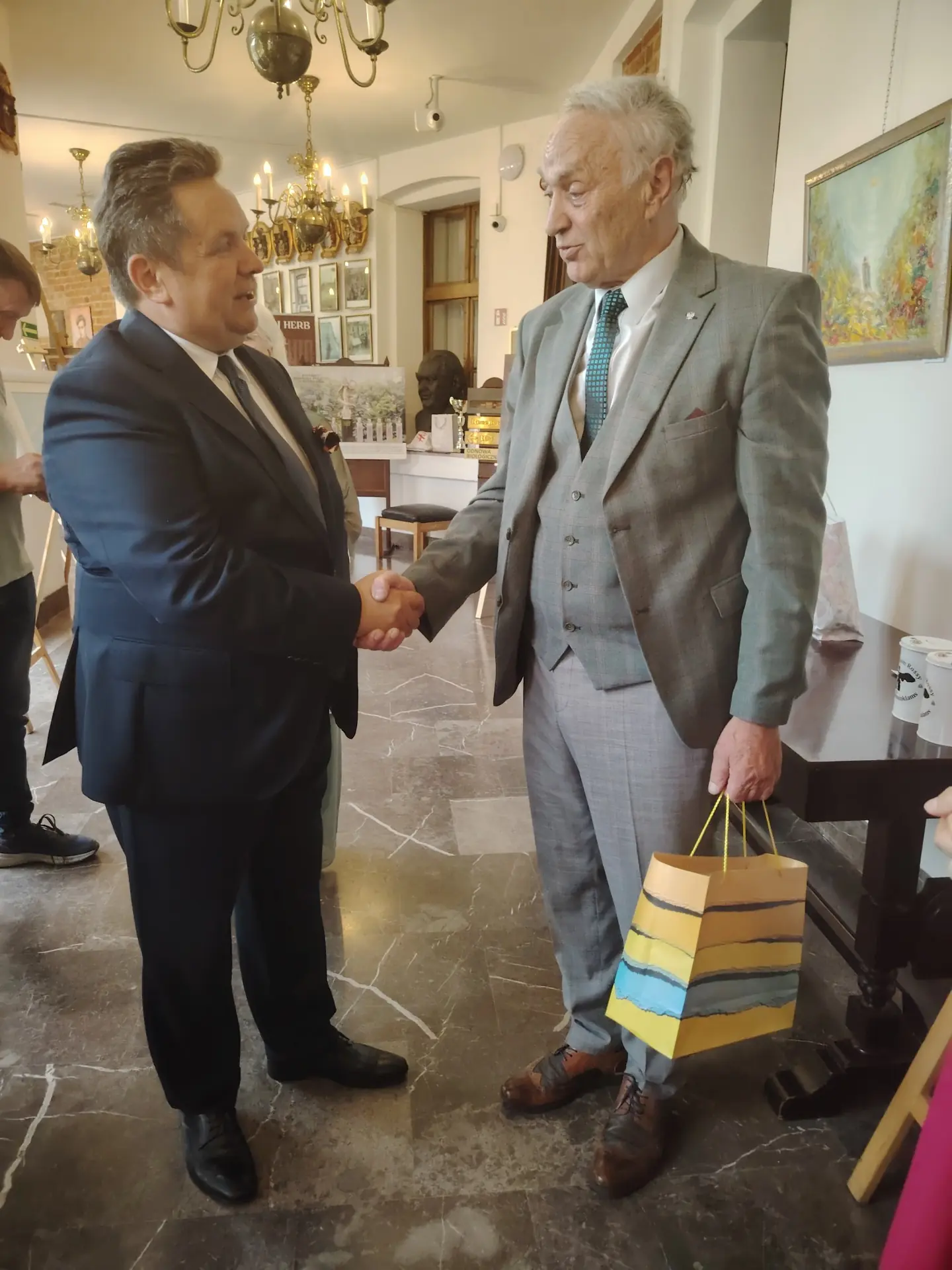 Wystawa polskich artystów z Kresów w Pułtusku – zdjęcie 9